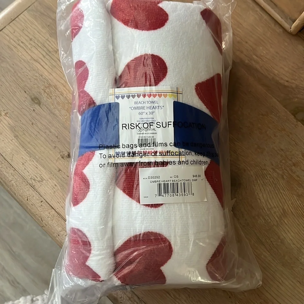 Brighton Fun in the Sun Beach Pool Towel NWT Ombre Hearts 60” x 40”